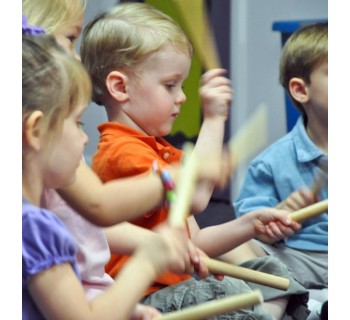 Kindermusik: música y movimiento en inglés   Instrumento musical