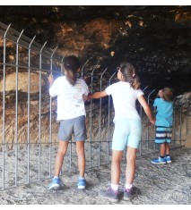 Visita a La Cueva de Els Vilars y ruta en coche 'offroad'